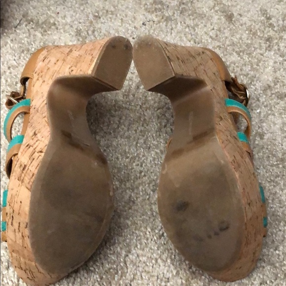 BCBGEneration  platform sandals - Picture 4 of 4